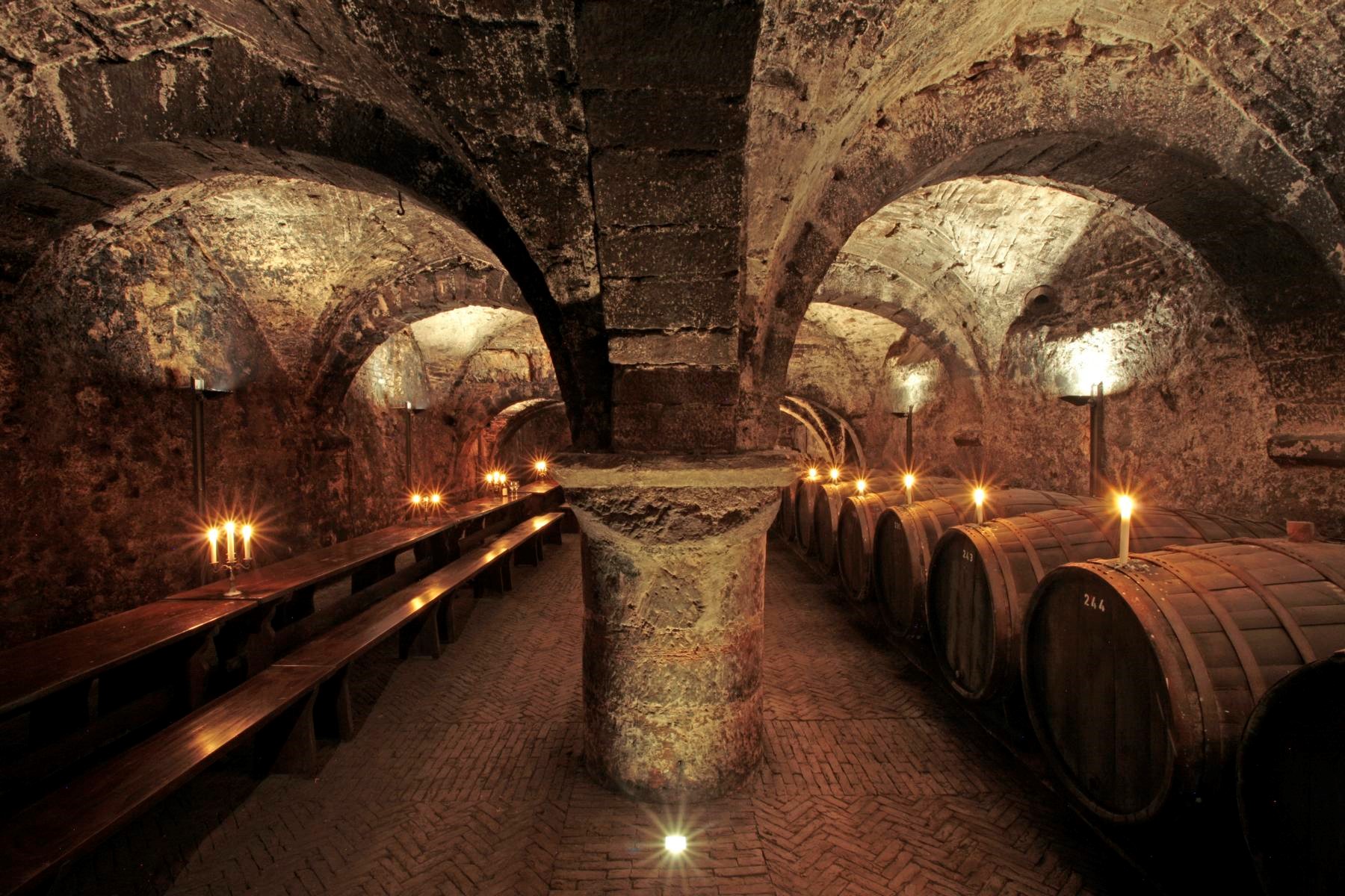 Der älteste Weinkeller Deutschlands lädt zum Glas