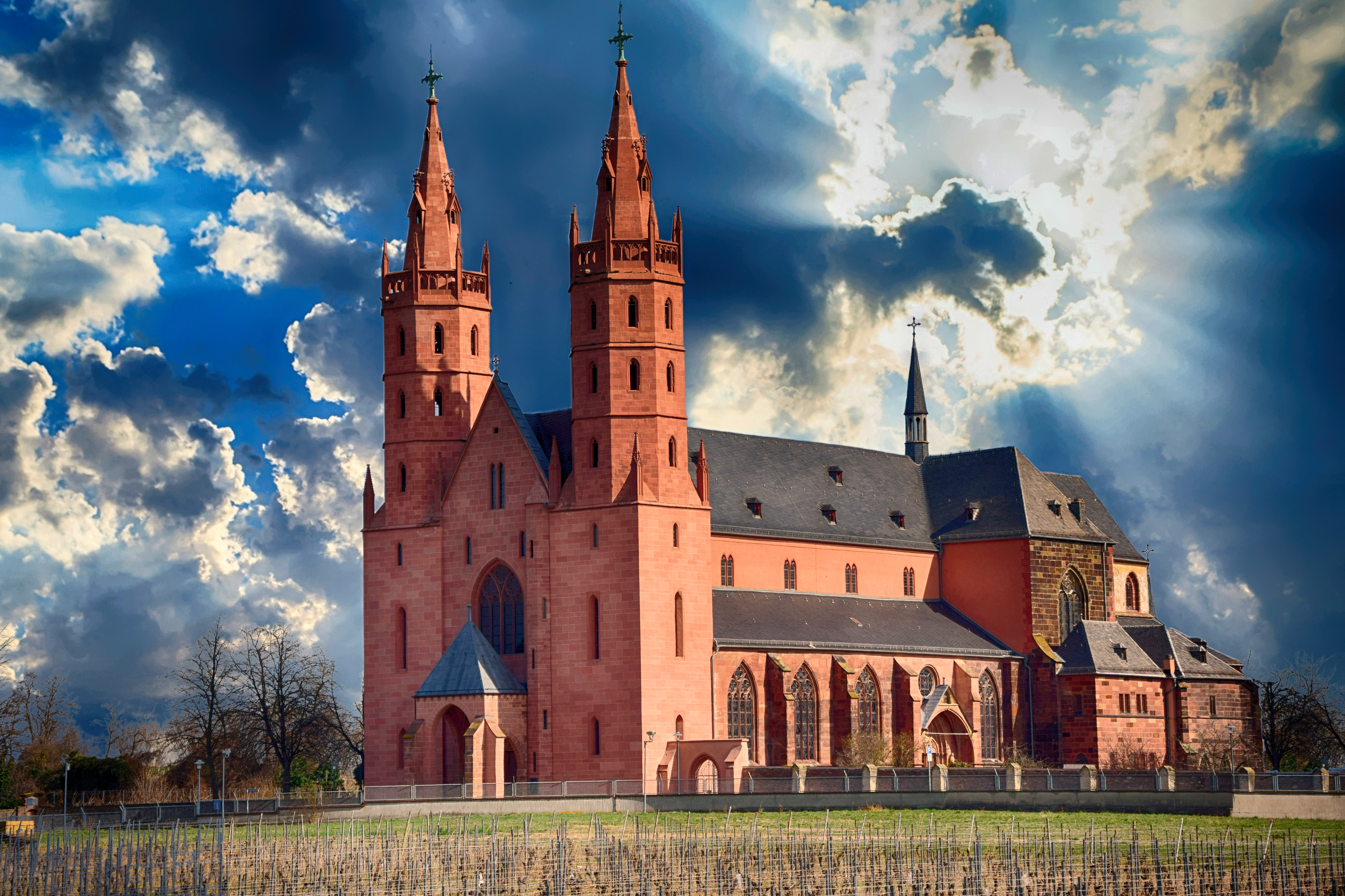 Sicht von Südwesten auf die Liebfrauenkirche in Worms
